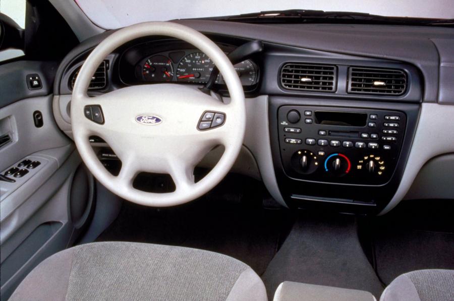  Ford Taurus 2000 года  (фото 20 из 92)